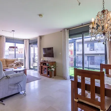 Lovely In With Kitchenette Apartment