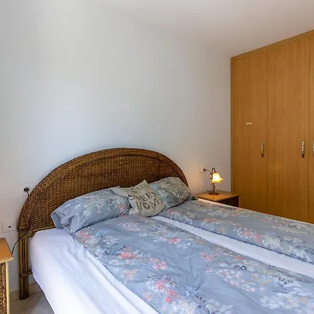 Lovely In With Kitchenette *
